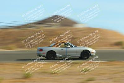 media/Jun-01-2025-CalClub SCCA (Sun) [[eae223c5dd]]/Group 1/Track Event 5/